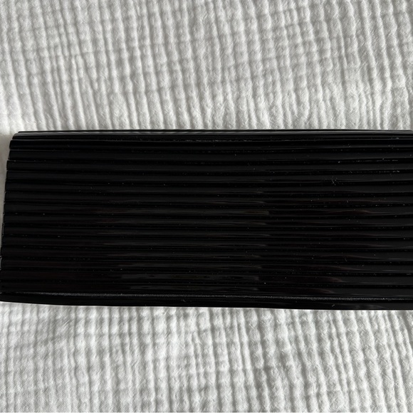 Tory Burch solid acrylic clutch - Picture 3 of 5